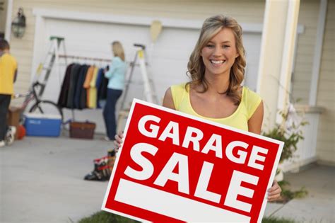 It began in 2004 with about 75 vendors and 1,000 shoppers. . Garage sales omaha